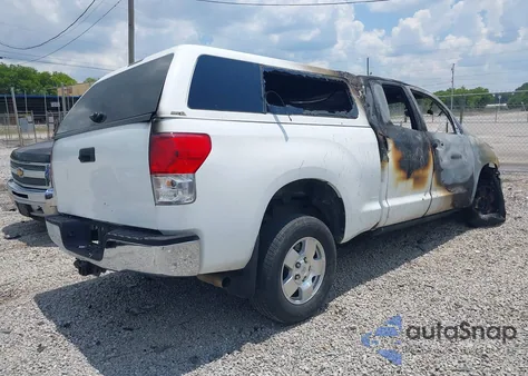 2013 Toyota Tundra Grade 5.7L V8 z USA, uszkodzony, nr VIN 5TFUW5F1XDX290595